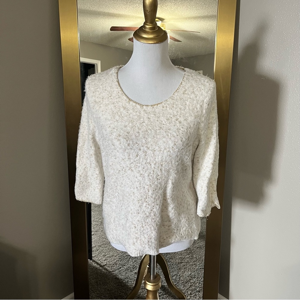CHICOS 3/4th sleeve fuzzy top